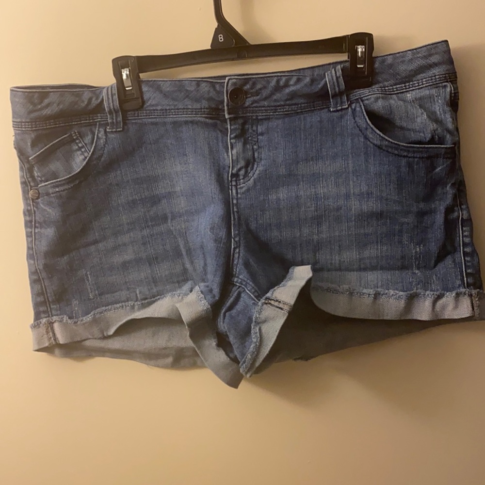 Jean Short-Shorts